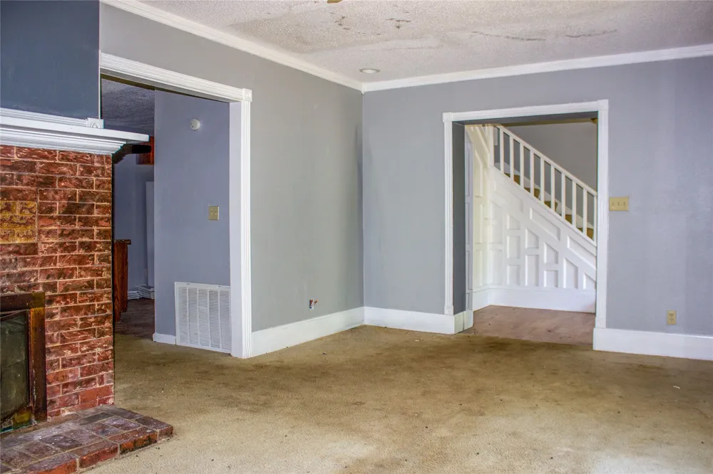404 E Laurel Street Hugo, OK 74743