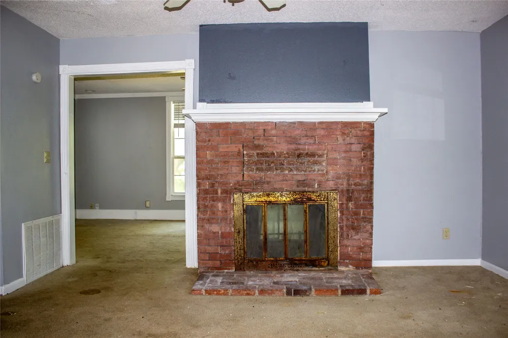 404 E Laurel Street Hugo, OK 74743