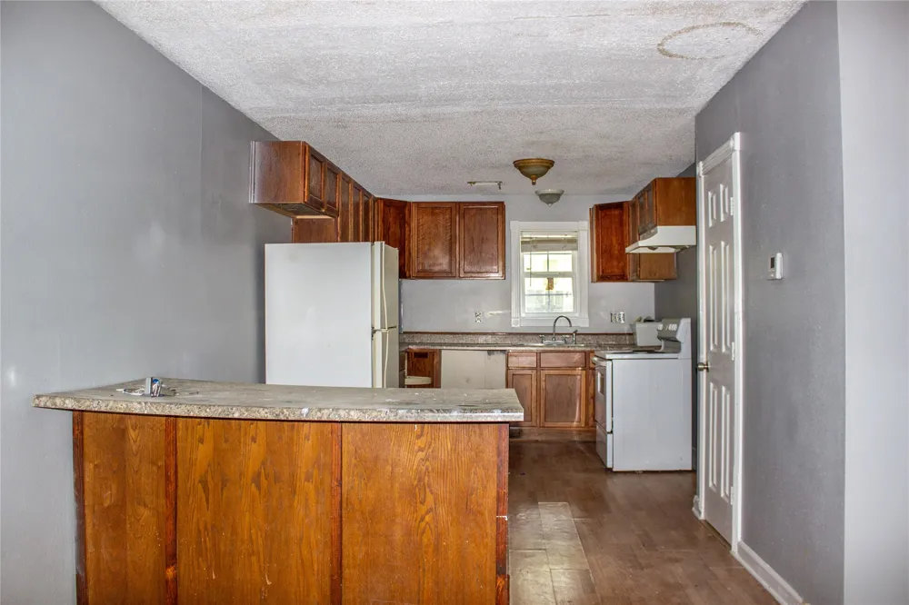 404 E Laurel Street Hugo, OK 74743
