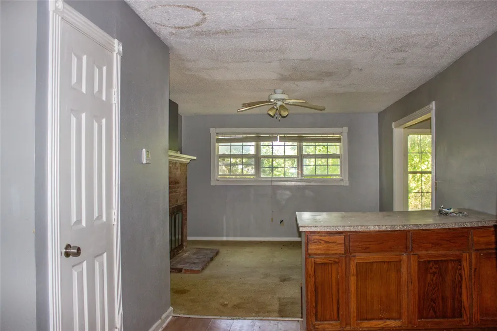 404 E Laurel Street Hugo, OK 74743