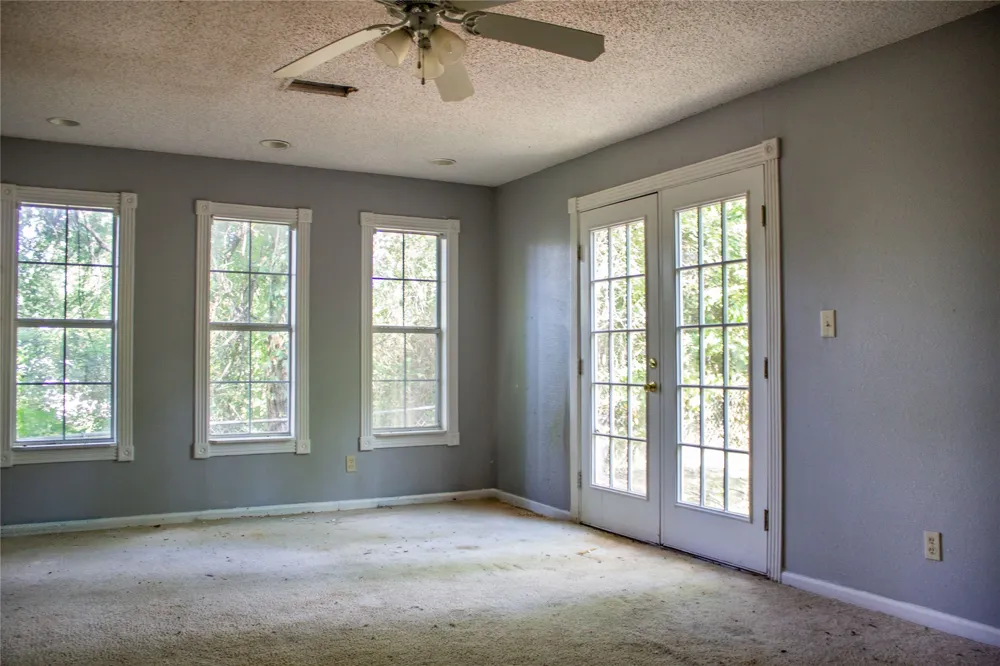 404 E Laurel Street Hugo, OK 74743