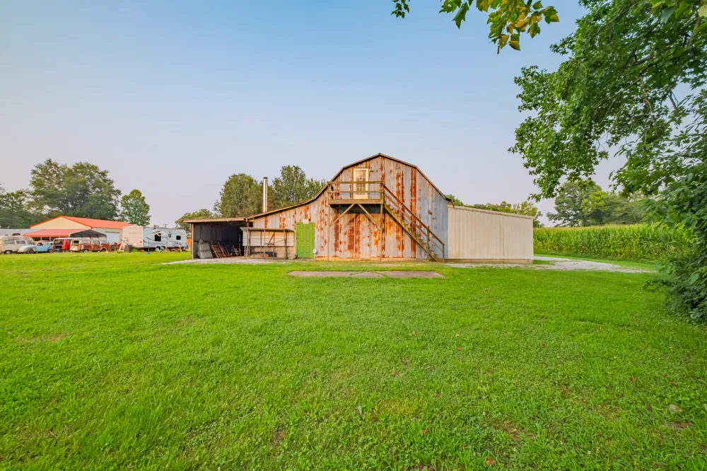 6211 Woodbury Hwy Manchester, TN 37355