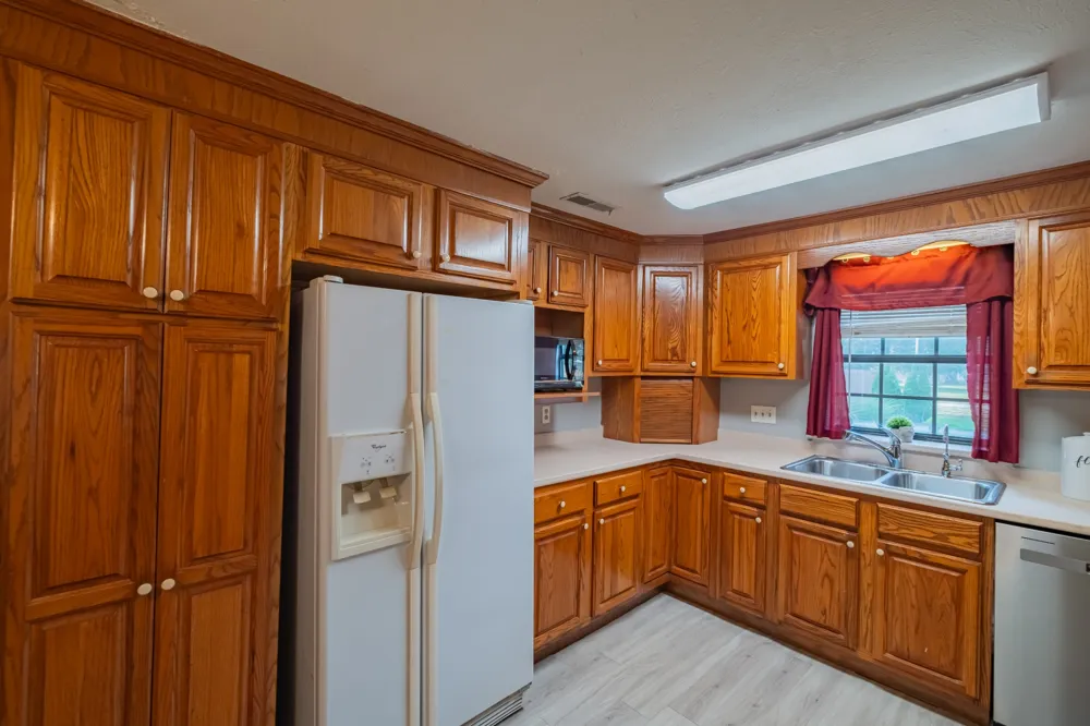 6211 Woodbury Hwy Manchester, TN 37355
