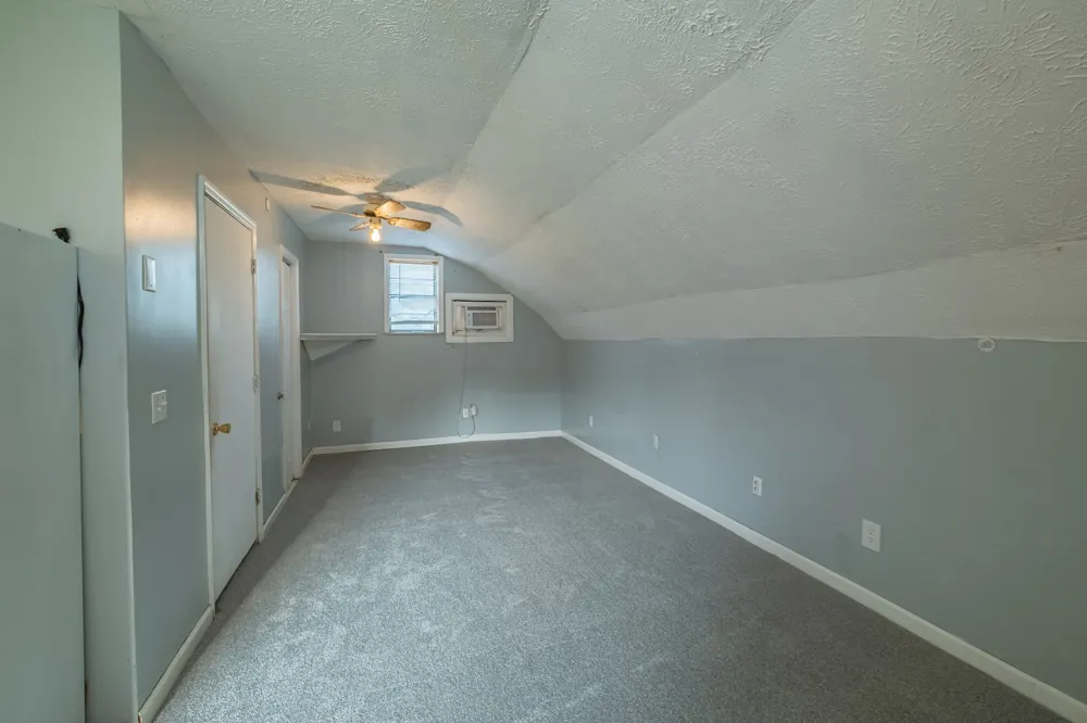 6211 Woodbury Hwy Manchester, TN 37355