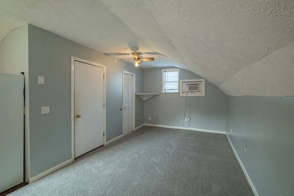 6211 Woodbury Hwy Manchester, TN 37355