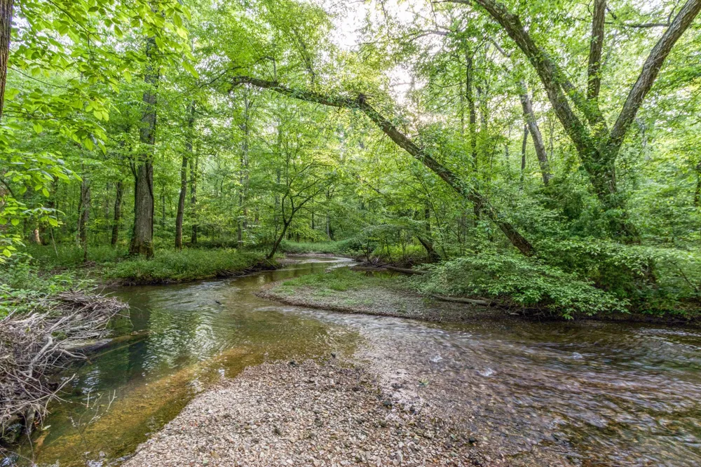 6211 Woodbury Hwy Manchester, TN 37355