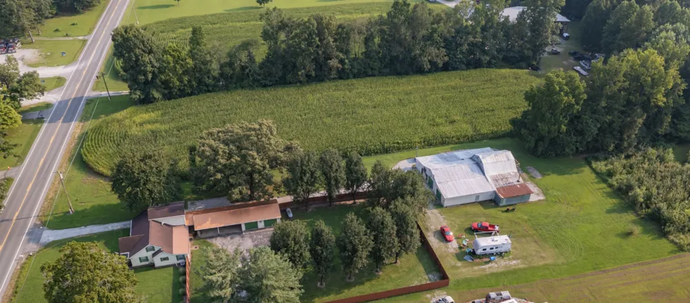 6211 Woodbury Hwy Manchester, TN 37355