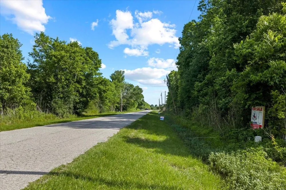 County Road 182 Liberty, TX 77575