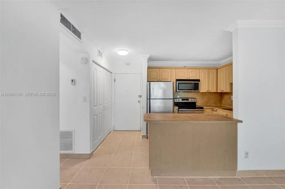 1465 NE 123rd St #416 North Miami, FL 33161