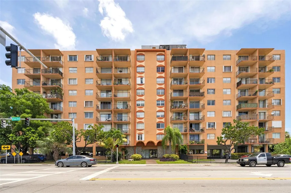 1465 NE 123rd St #416 North Miami, FL 33161