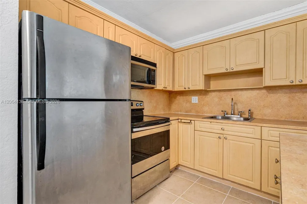 1465 NE 123rd St #416 North Miami, FL 33161