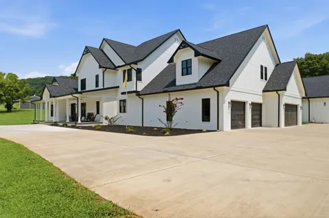 150 Scenic Cir