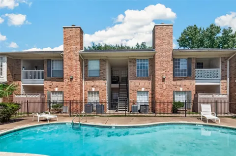 2626 Holly Hall Street #1211