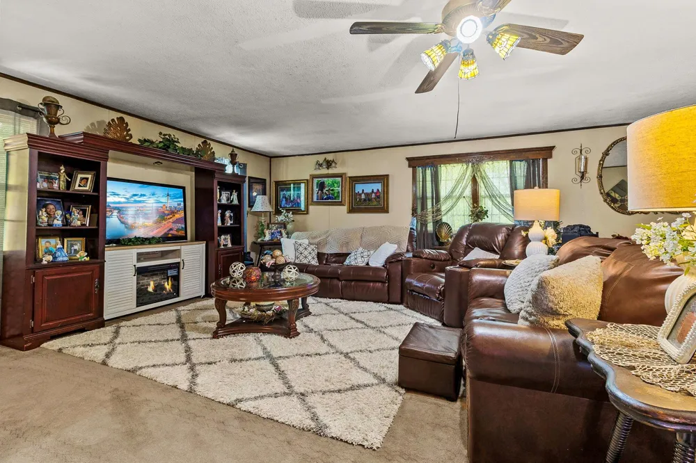 401 Dogwood Circle Corrigan, TX 75939
