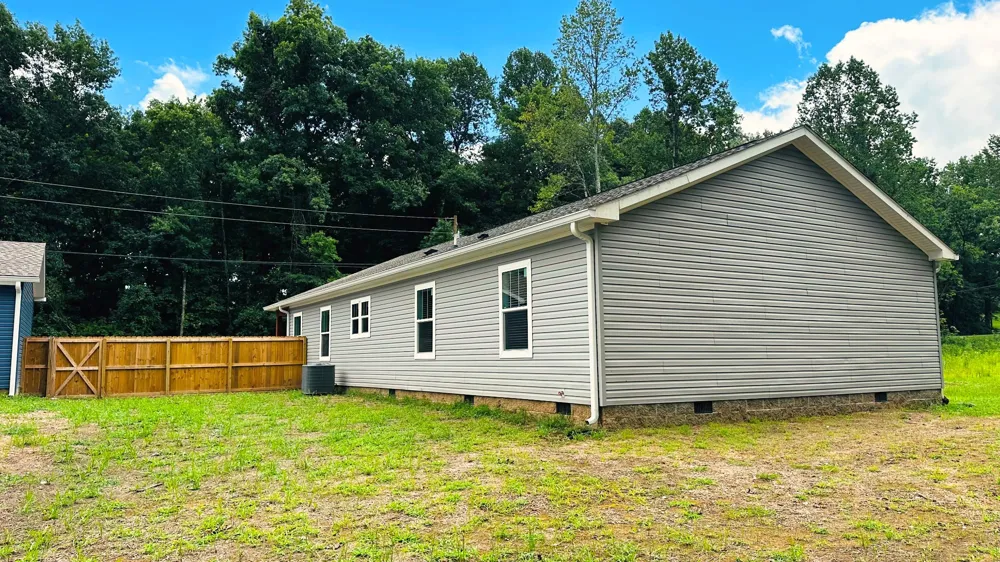 2127 N Royal St Jackson, TN 38305