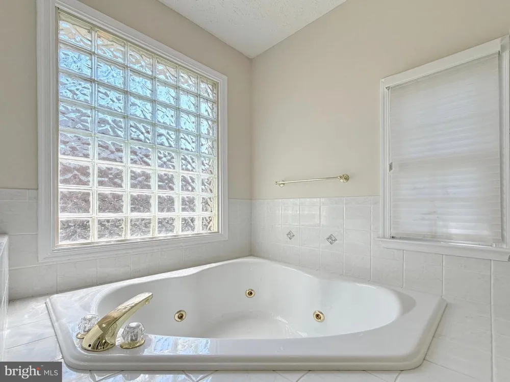 15119 BEACON HILL CIRCLE Swan Point, MD 20645