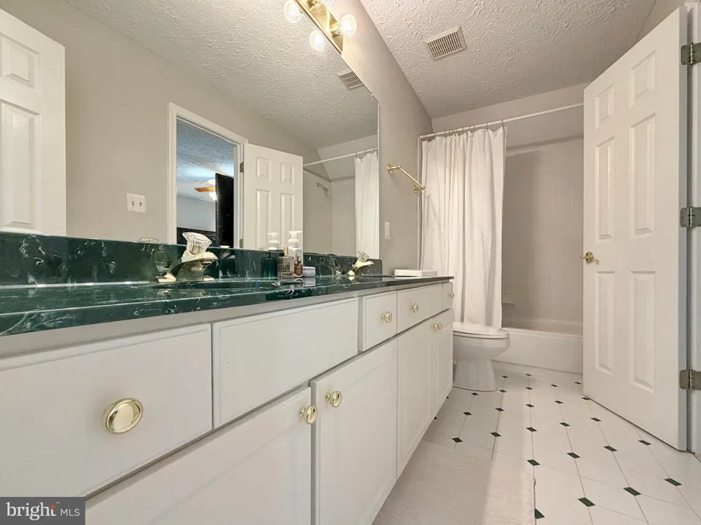 15119 BEACON HILL CIRCLE Swan Point, MD 20645