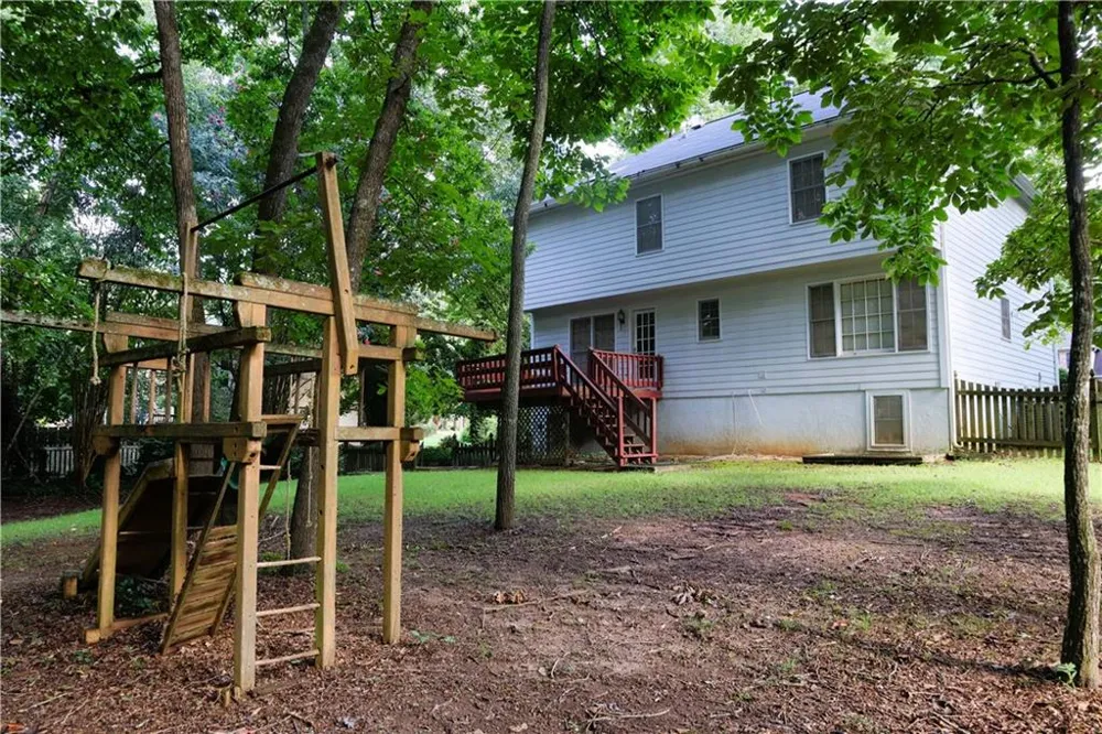 220 Creekwood Trail Fayetteville, GA 30214