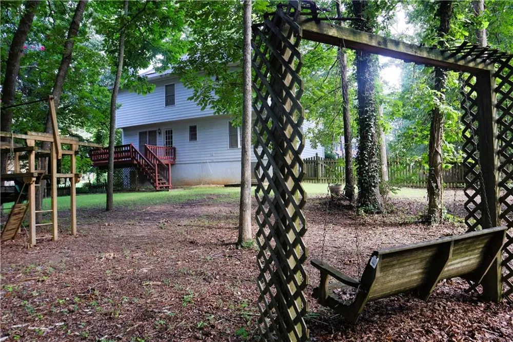 220 Creekwood Trail Fayetteville, GA 30214