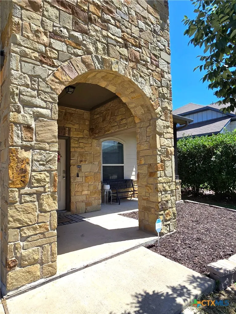 129 Diamondback Cove Buda, TX 78610