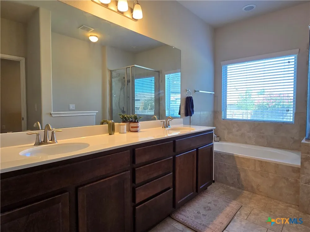 129 Diamondback Cove Buda, TX 78610