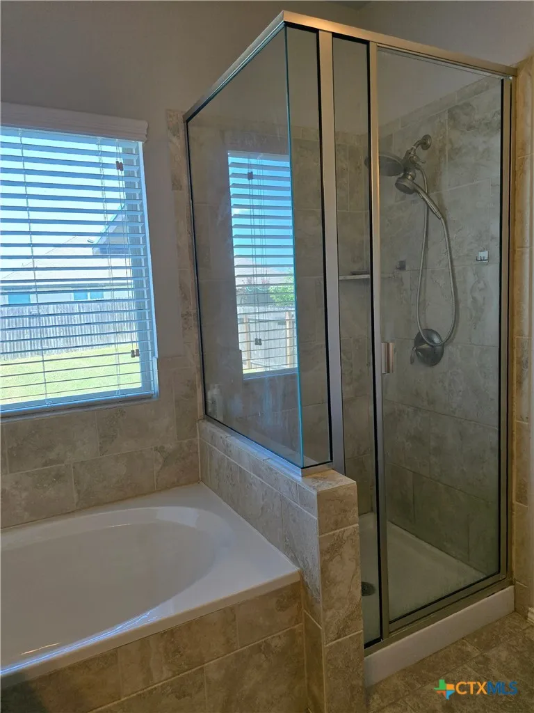 129 Diamondback Cove Buda, TX 78610