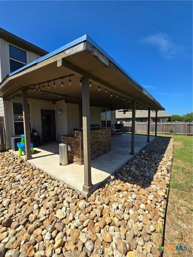 129 Diamondback Cove Buda, TX 78610