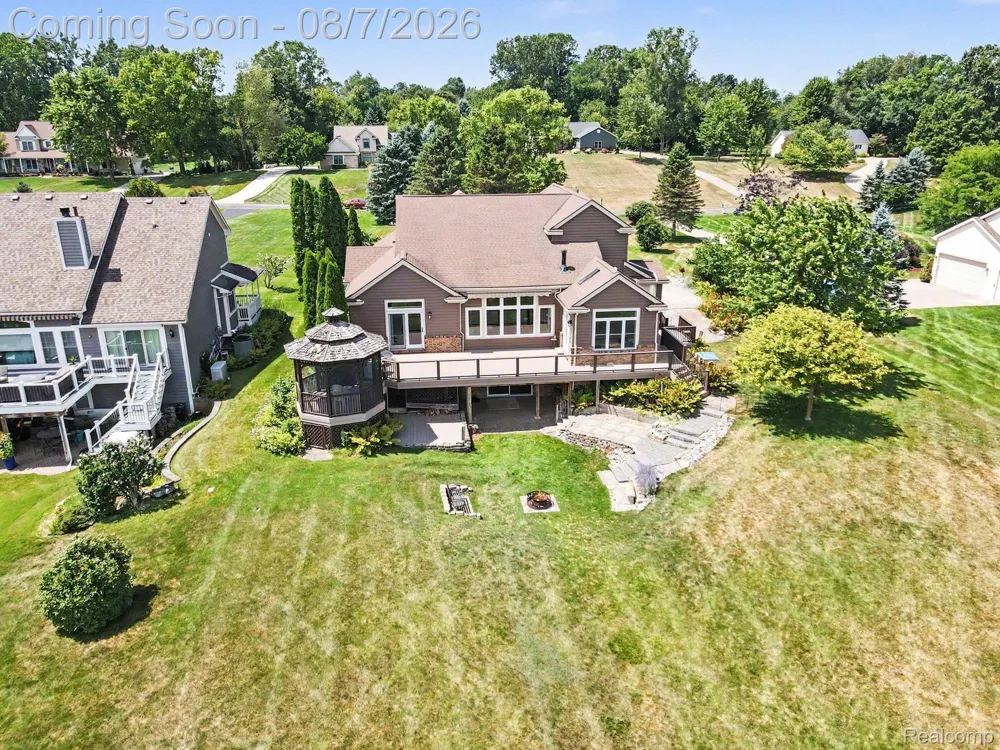10654 W Braemar Rose Township, MI 48442