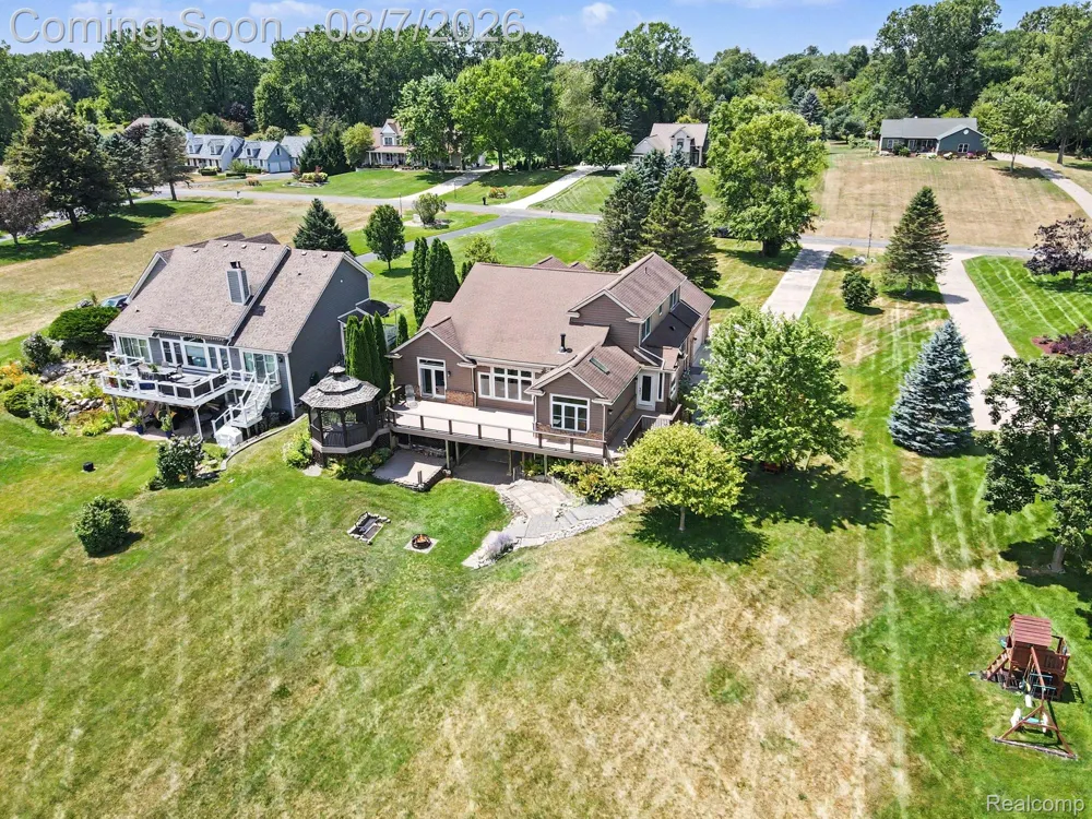 10654 W Braemar Rose Township, MI 48442