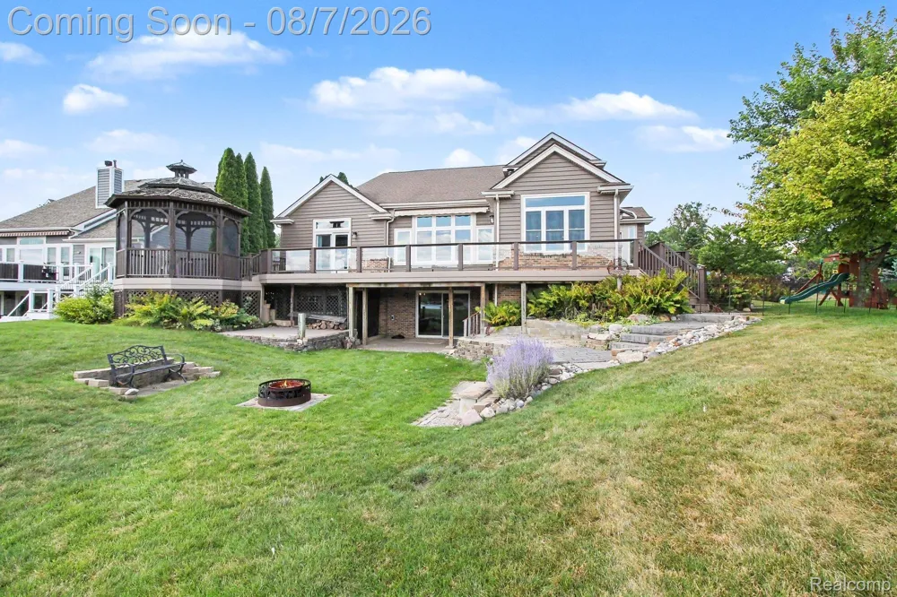 10654 W Braemar Rose Township, MI 48442