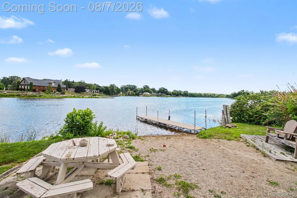 10654 W Braemar Rose Township, MI 48442
