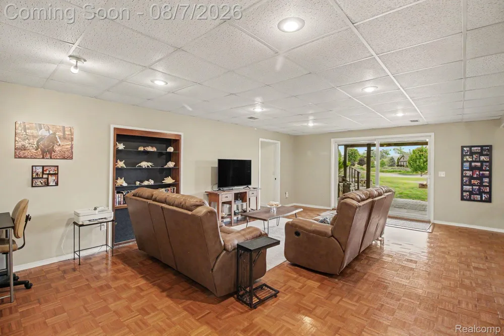 10654 W Braemar Rose Township, MI 48442
