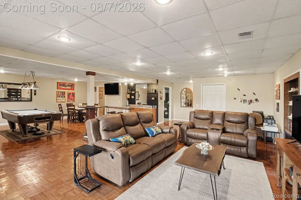 10654 W Braemar Rose Township, MI 48442