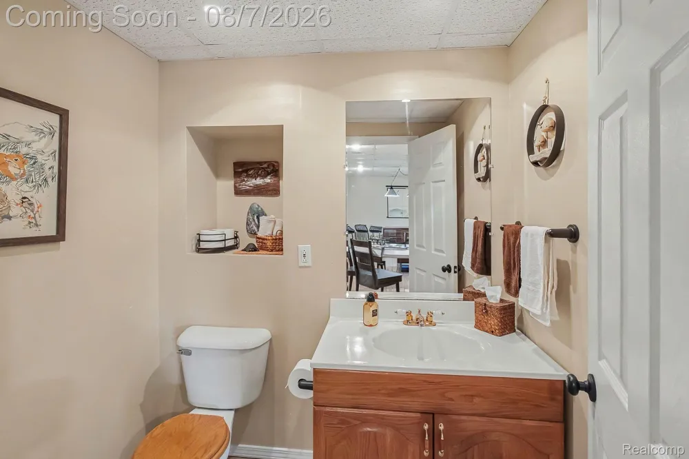10654 W Braemar Rose Township, MI 48442