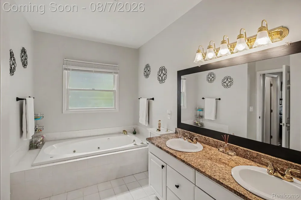10654 W Braemar Rose Township, MI 48442