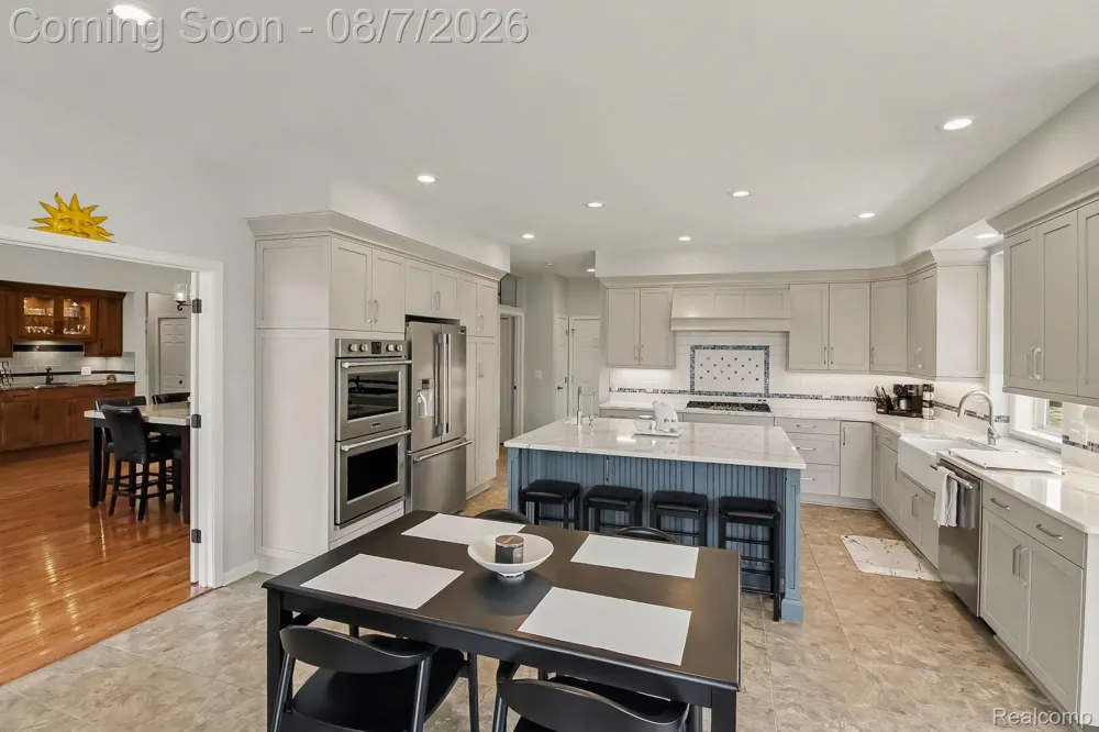 10654 W Braemar Rose Township, MI 48442