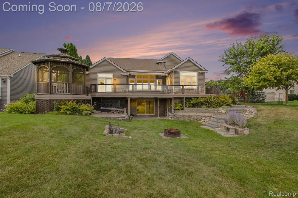 10654 W Braemar Rose Township, MI 48442