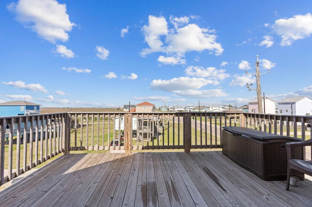 203 Sandpebble Place Surfside Beach, TX 77541