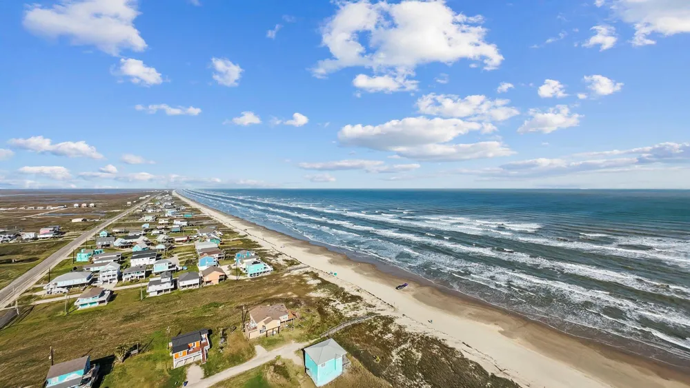 203 Sandpebble Place Surfside Beach, TX 77541