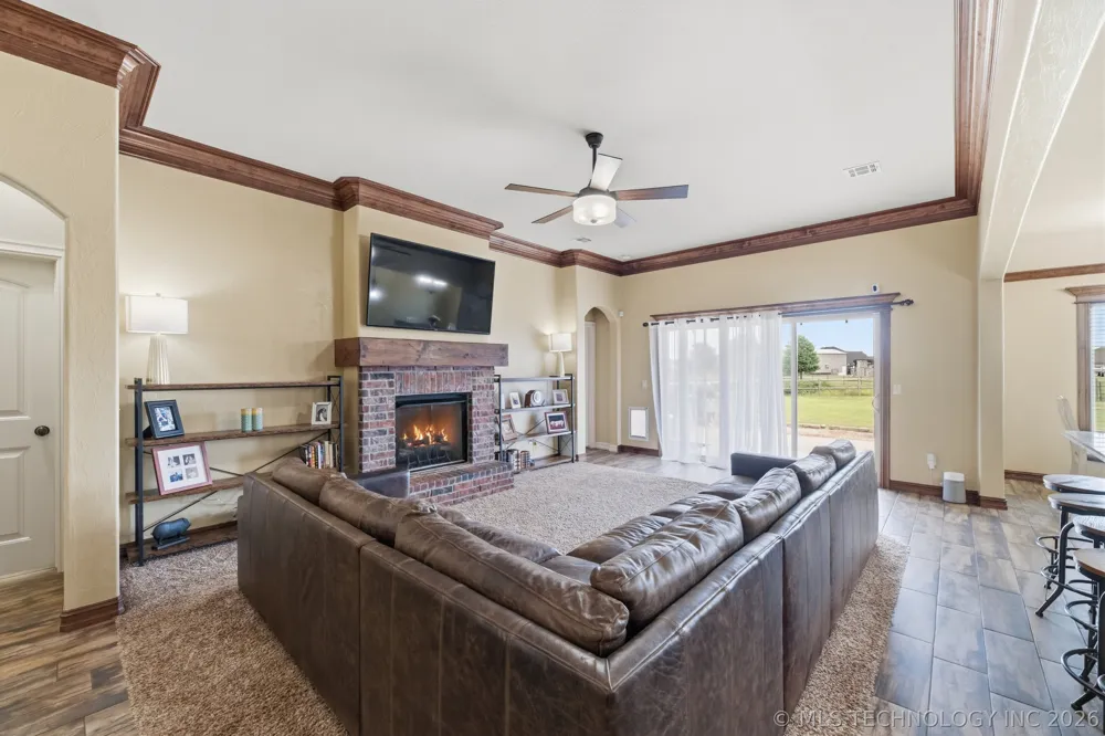 14455 66th Avenue E Collinsville, OK 74021