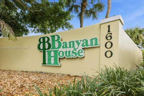 1600 SE Saint Lucie Blvd #110