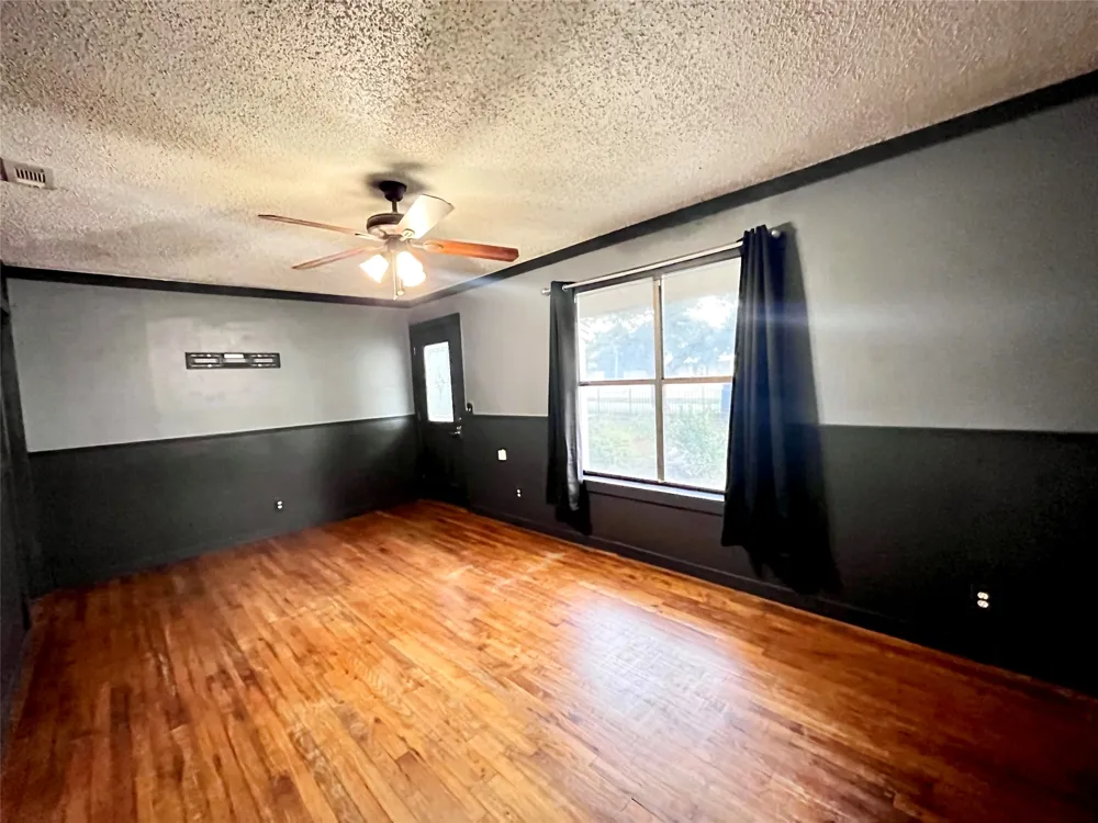 706 Early Blvd Early, TX 76802