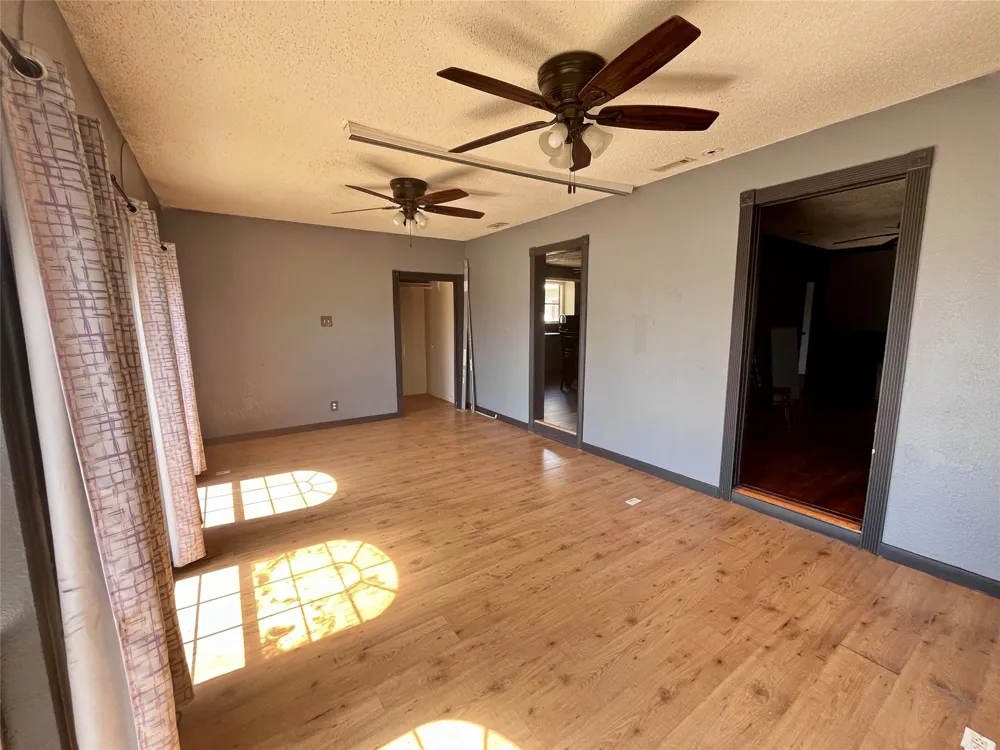 706 Early Blvd Early, TX 76802
