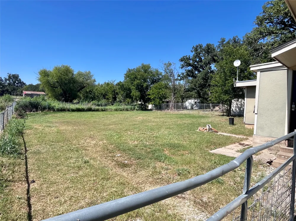 706 Early Blvd Early, TX 76802