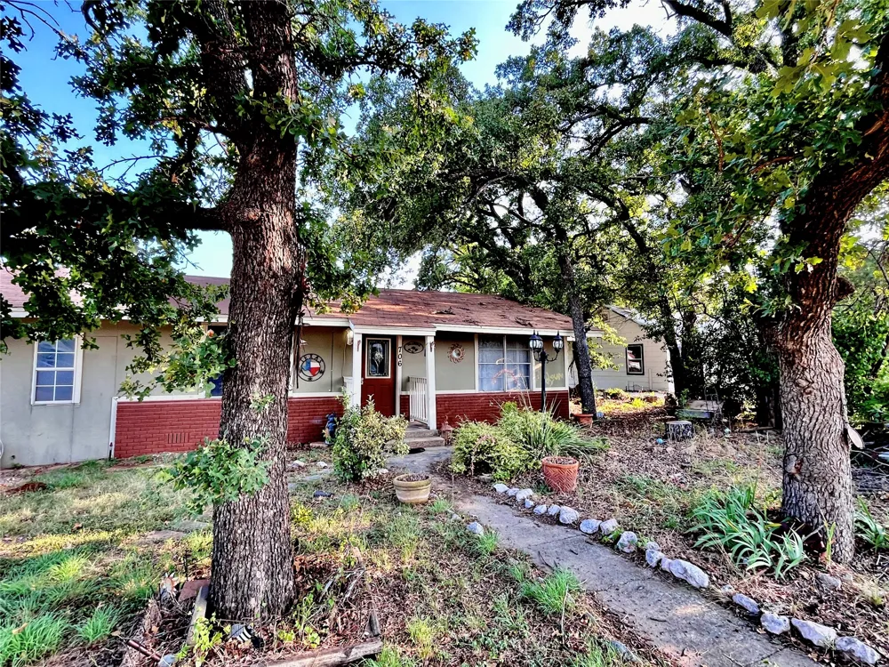 706 Early Blvd Early, TX 76802