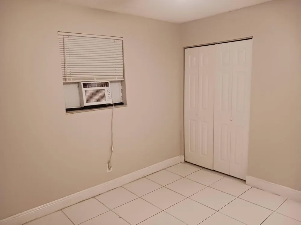 708 NW 6th Street Hallandale Beach, FL 33009