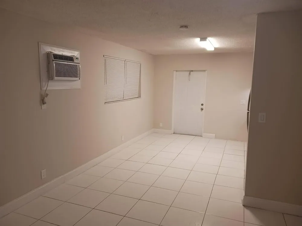 708 NW 6th Street Hallandale Beach, FL 33009
