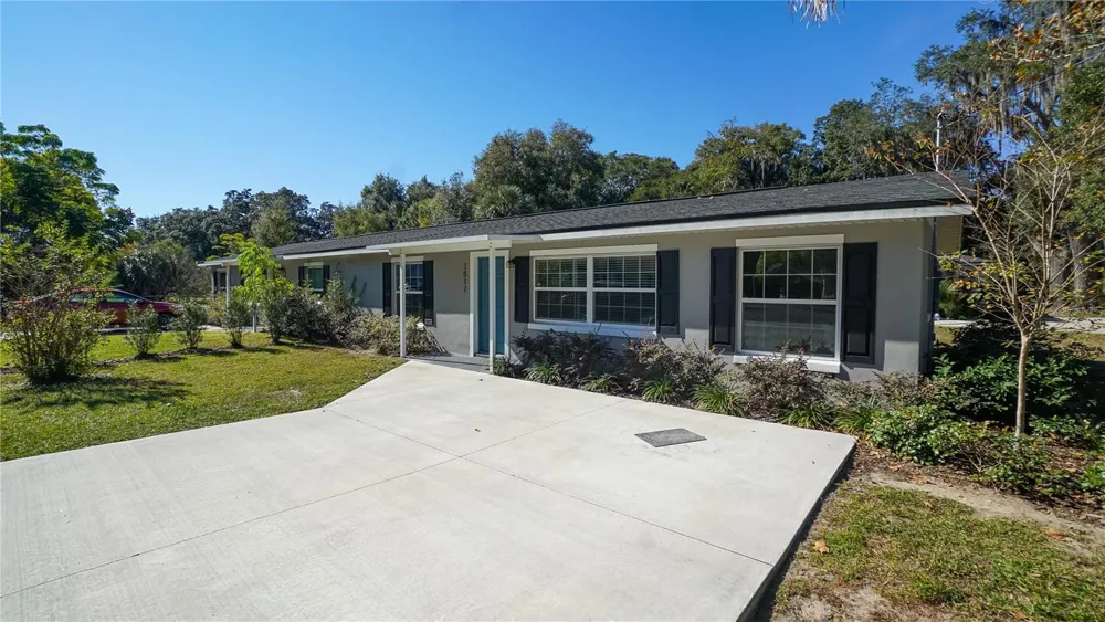 1517 GRANDVIEW STREET Mount Dora, FL 32757