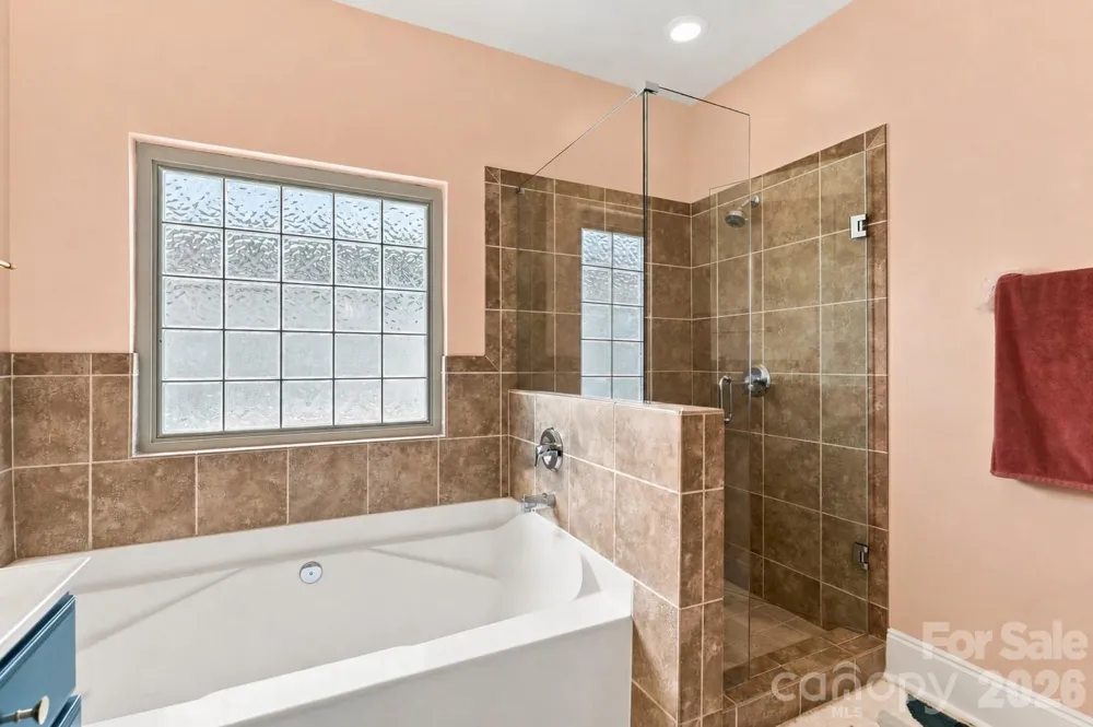 4140 Cedar Point Avenue Matthews, NC 28104