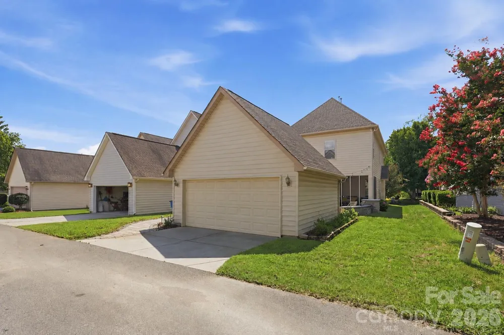 4140 Cedar Point Avenue Matthews, NC 28104